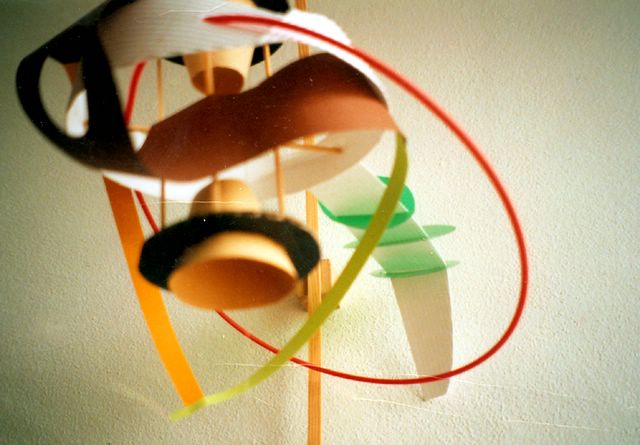 detail rotace na ose napětí